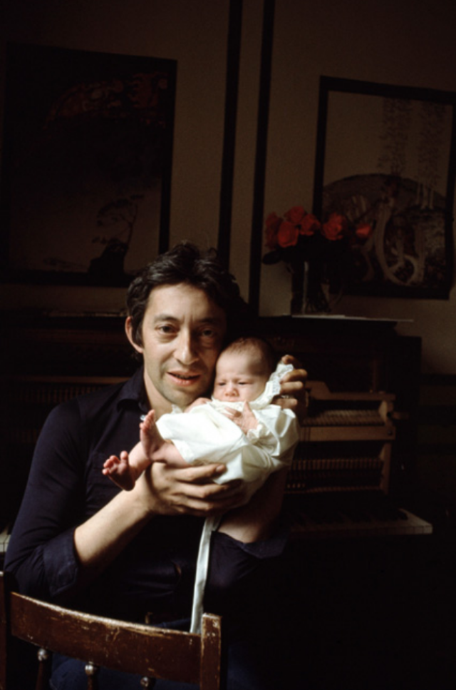 Serge Gainsbourg And Jane Birkin With Their Daughter Charlotte Gainsbourg In London, 1971