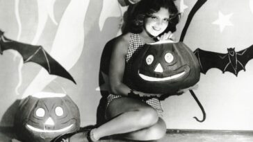 Clara Bow In Halloween Costumes