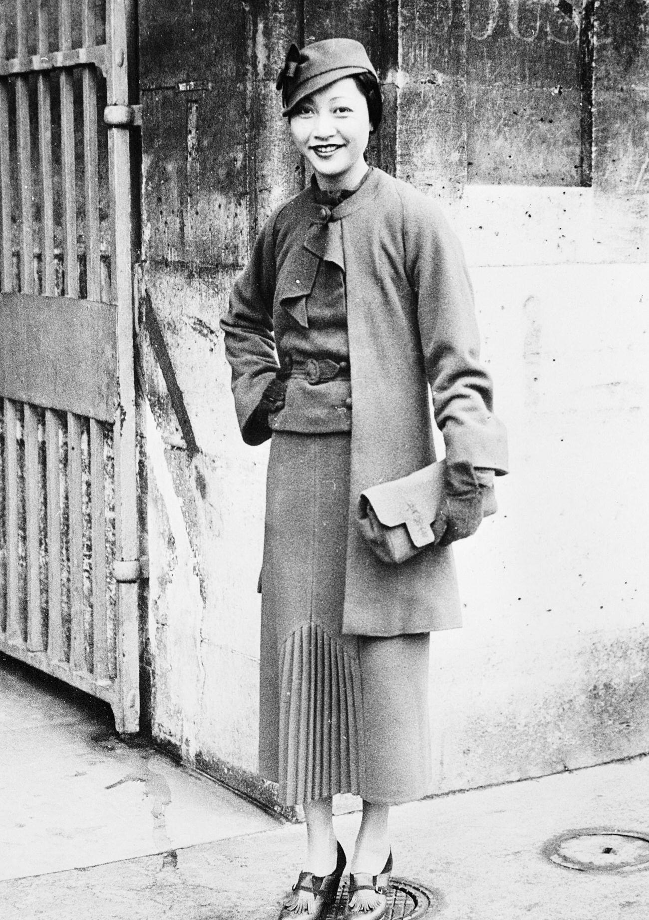 Anna May Wong In Front Of The Hotel De Crillon In Paris, 1930S
