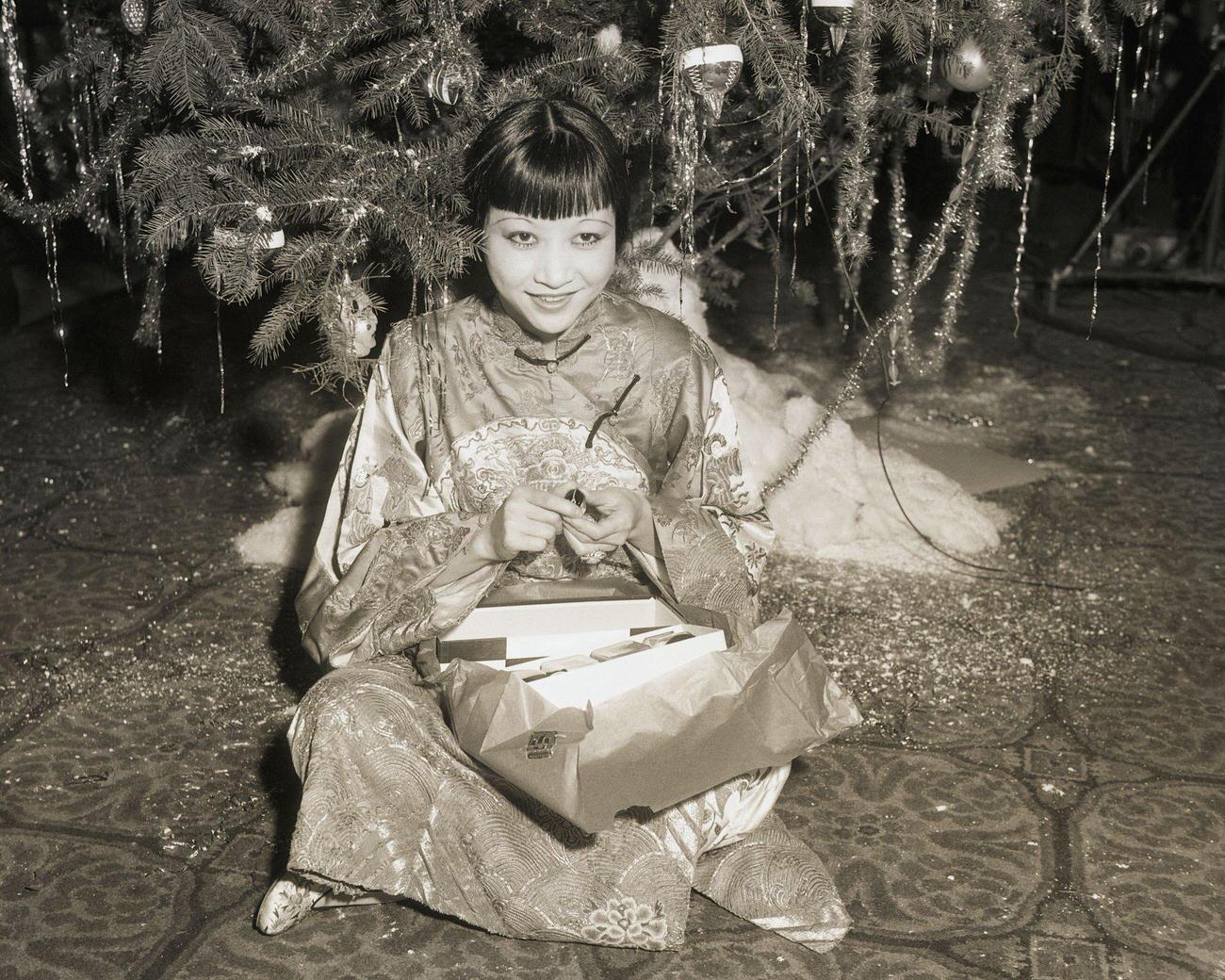 Anna May Wong At The Christmas Tree Celebration In The Christy Hotel, Hollywood, 1932.