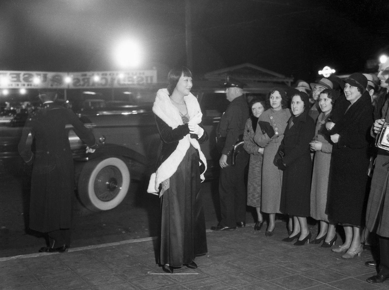 Anna May Wong Arriving At The Music Box Theater In Hollywood For A Premiere, Date Unspecified.