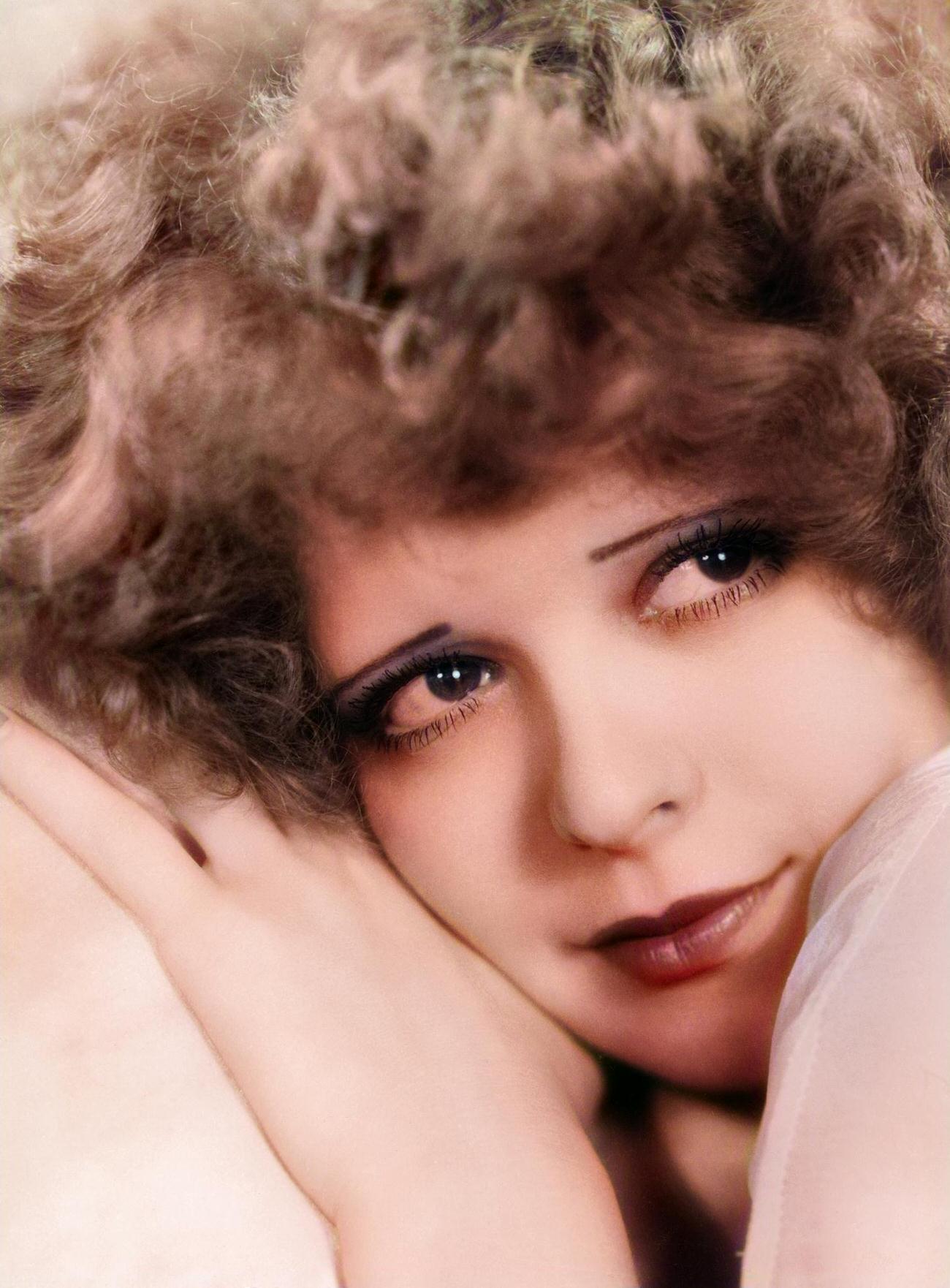 Clara Bow Posing In A Sultry Fashion, 1920S