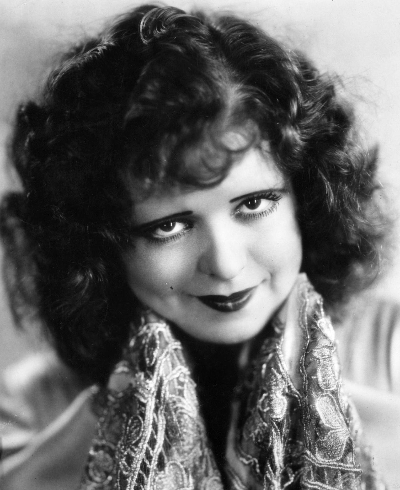 Clara Bow and Her Iconic Role as a Flapper in These Stunning Photo