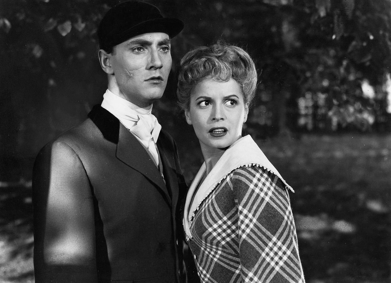 Martin Benrath And Eva Bartok In 'Meines Vaters Pferde', 1954.