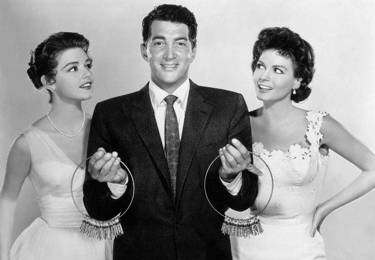 Dean Martin In '10000 Schlafzimmer' With Anna Maria Alberghetti And Eva Bartok, 1957.