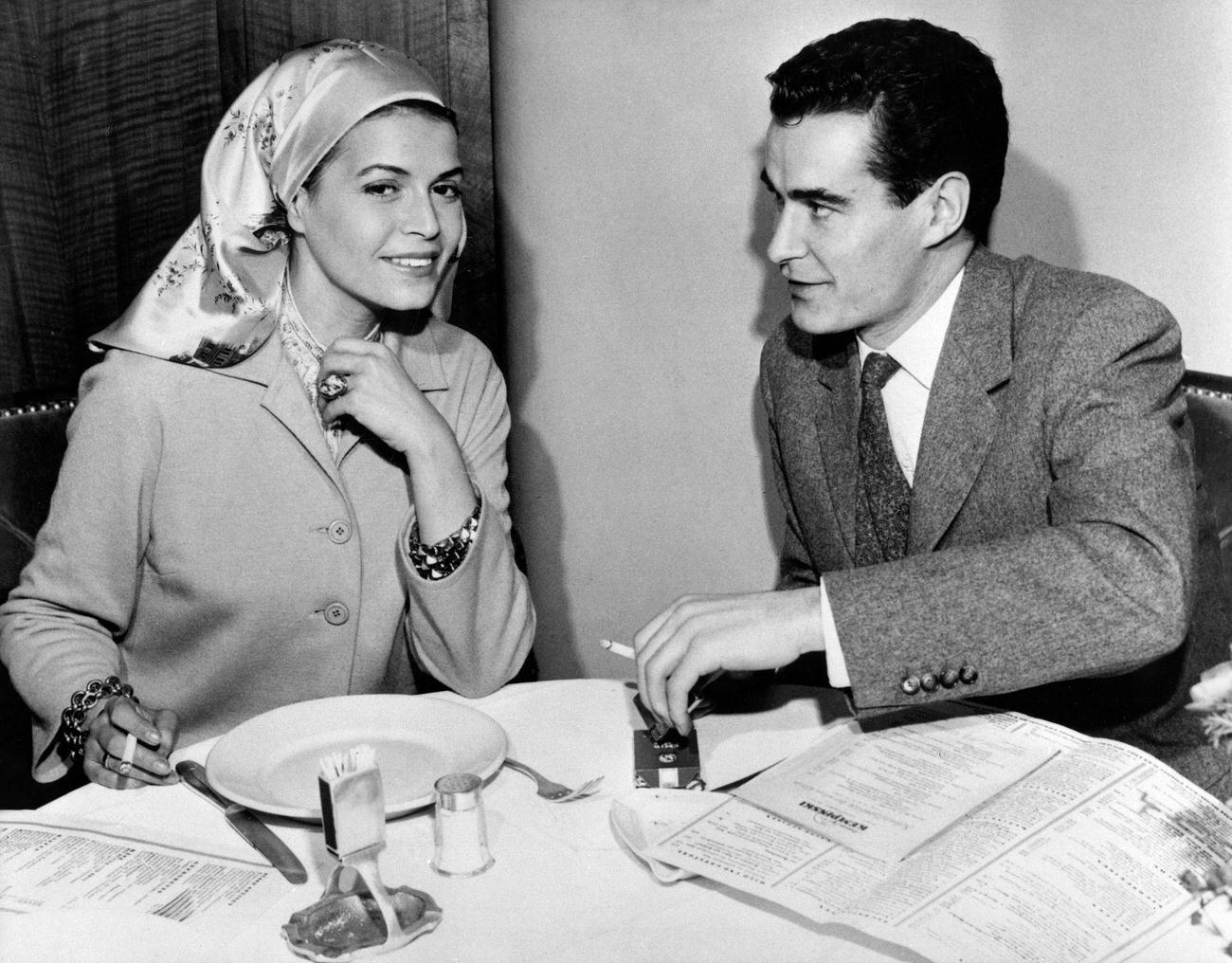 Oswalt Kolle Interviewing Eva Bartok In Kempinski, 1958.