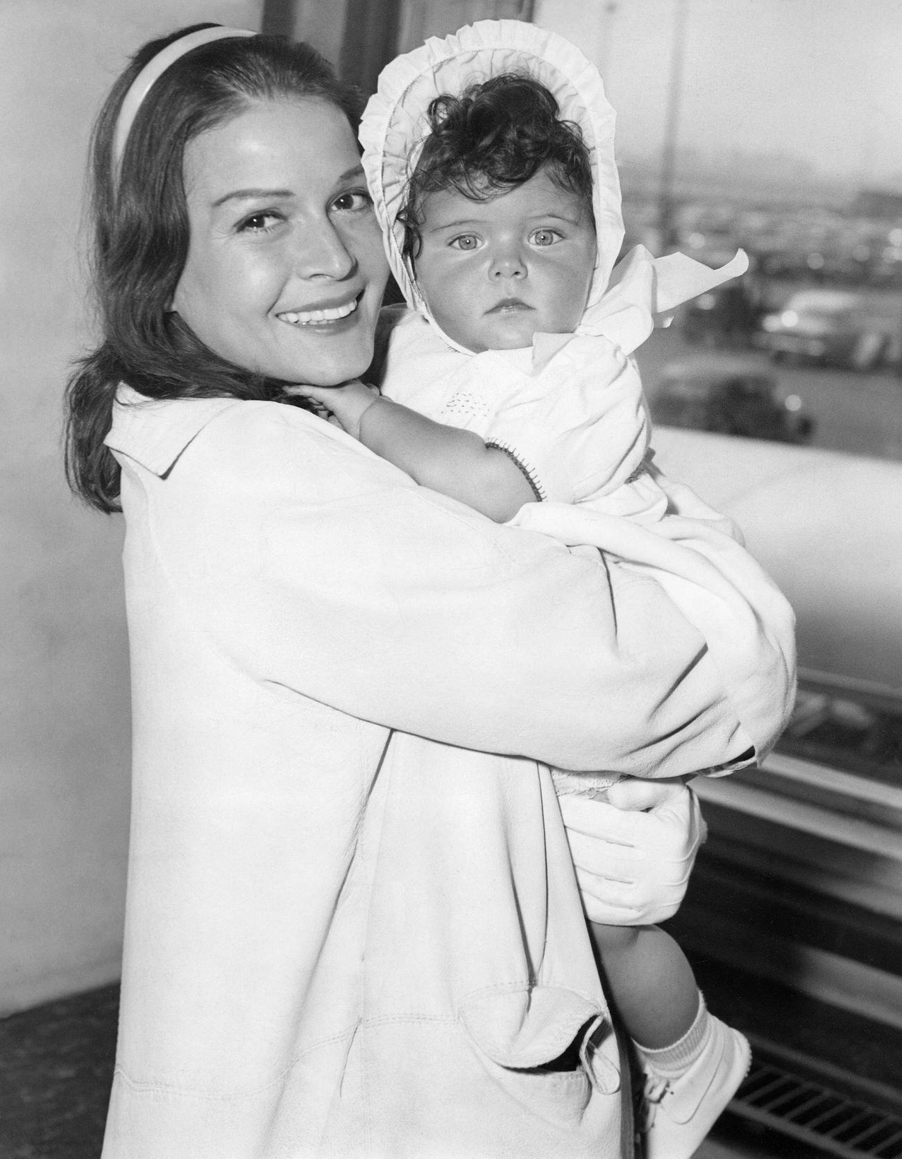 Eva Bartok With Her Daughter Diana, 1958.