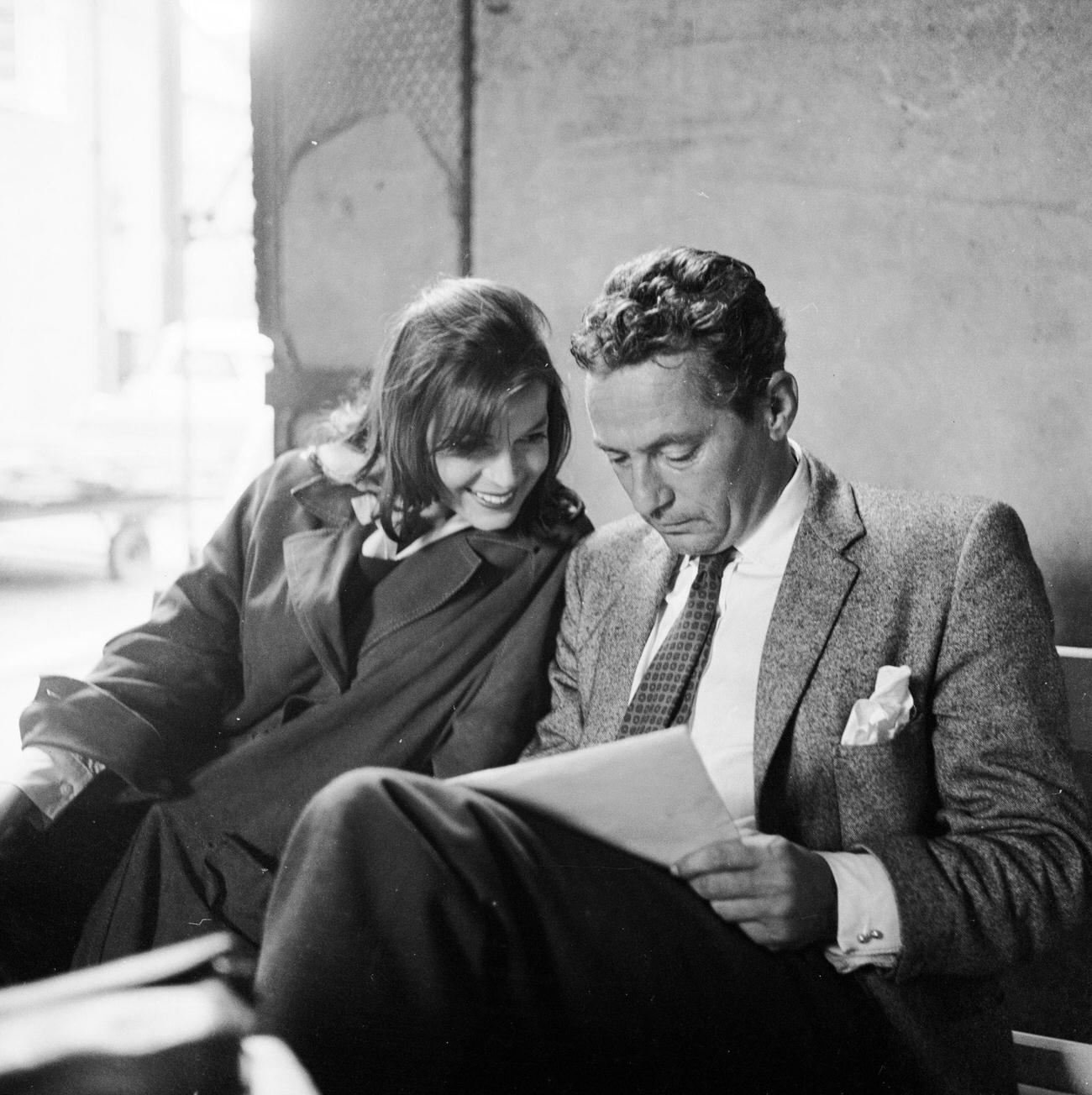 Eva Bartok With Her Hat Design At Pinewood Studios, August 1958.