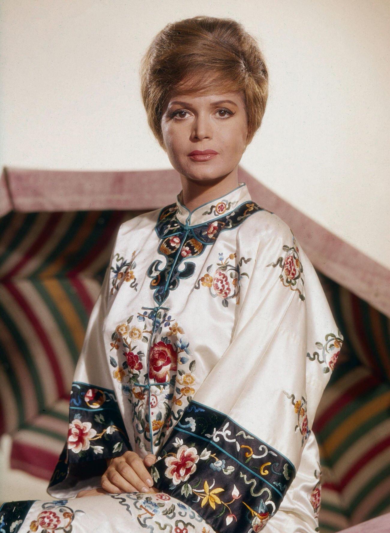 Eva Bartok, Early 1960S