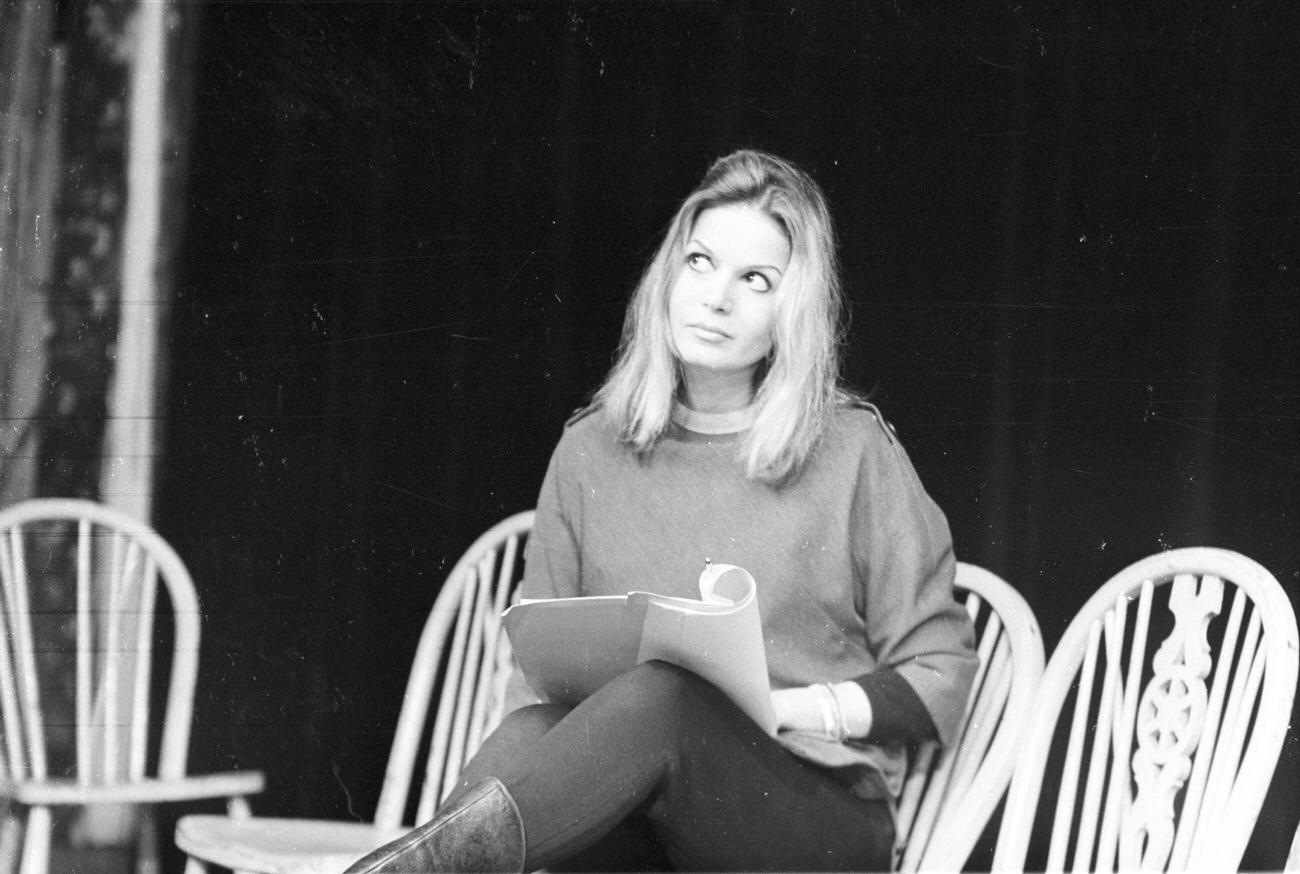 Eva Bartok's Life in the Spotlight: An Intimate Look at Her Acting ...
