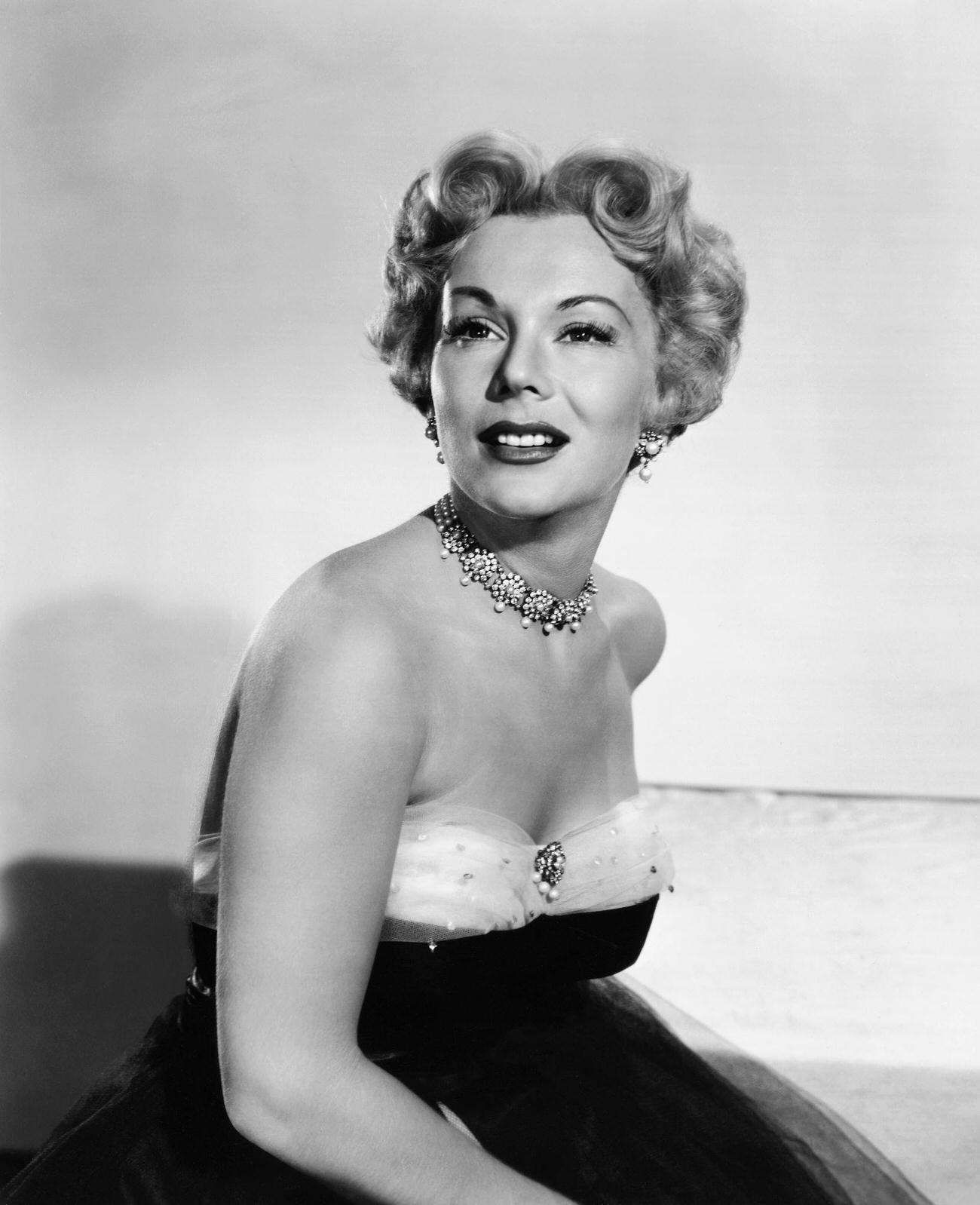 20 Hottest Eva Gabor Photos that Spotlight Her Striking Beauty and  Confidence