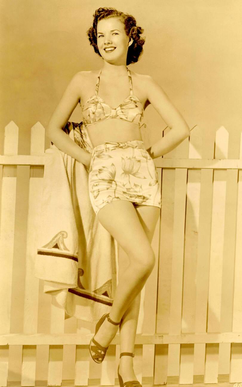 The American Actress Gale Storm In A Swimsuit.