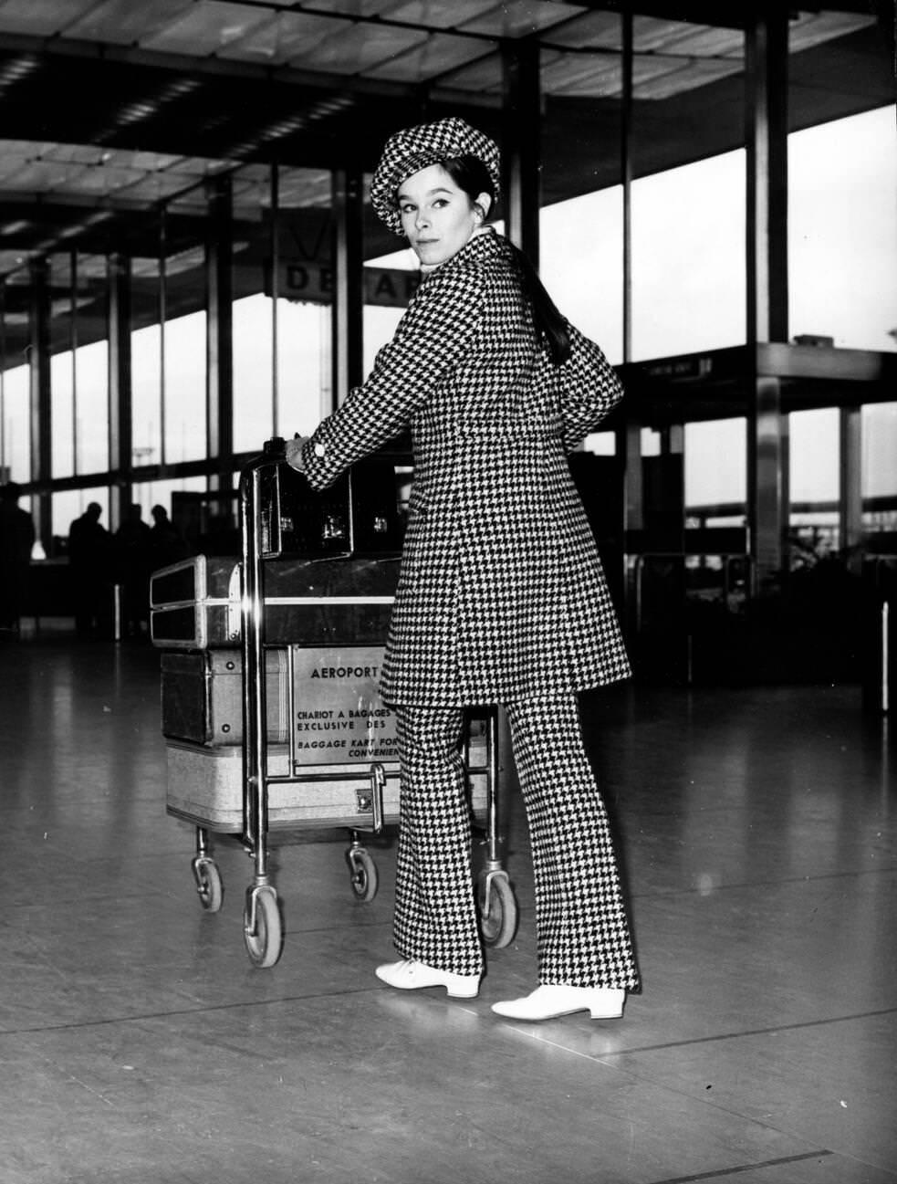 Geraldine Chaplin At Orly Airport.