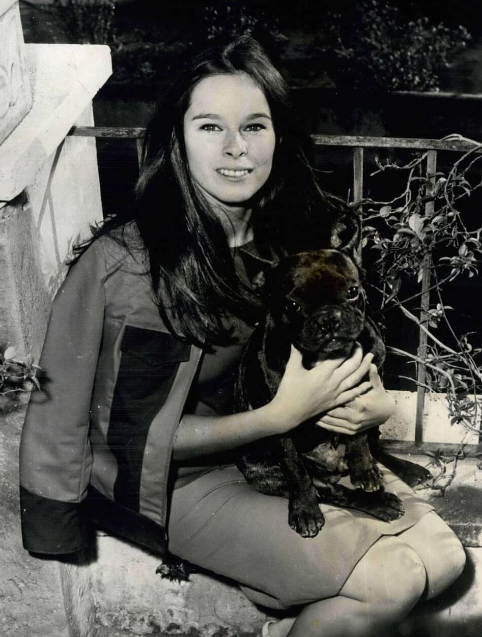 Geraldine Chaplin With Her Dog &Amp;Quot;Boris&Amp;Quot; During A Press Conference In Rome, August 28, 1965.