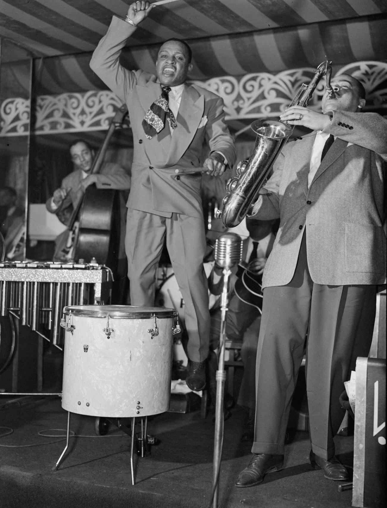 Lionel Hampton And Arnett Cobb At The Aquarium, New York, N.y., Circa June 1946.
