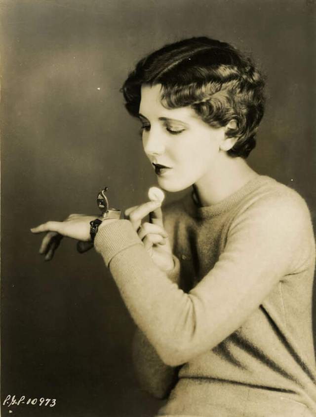 Timeless Charm Of A Young Jean Arthur In Beautiful And Seductive Photos