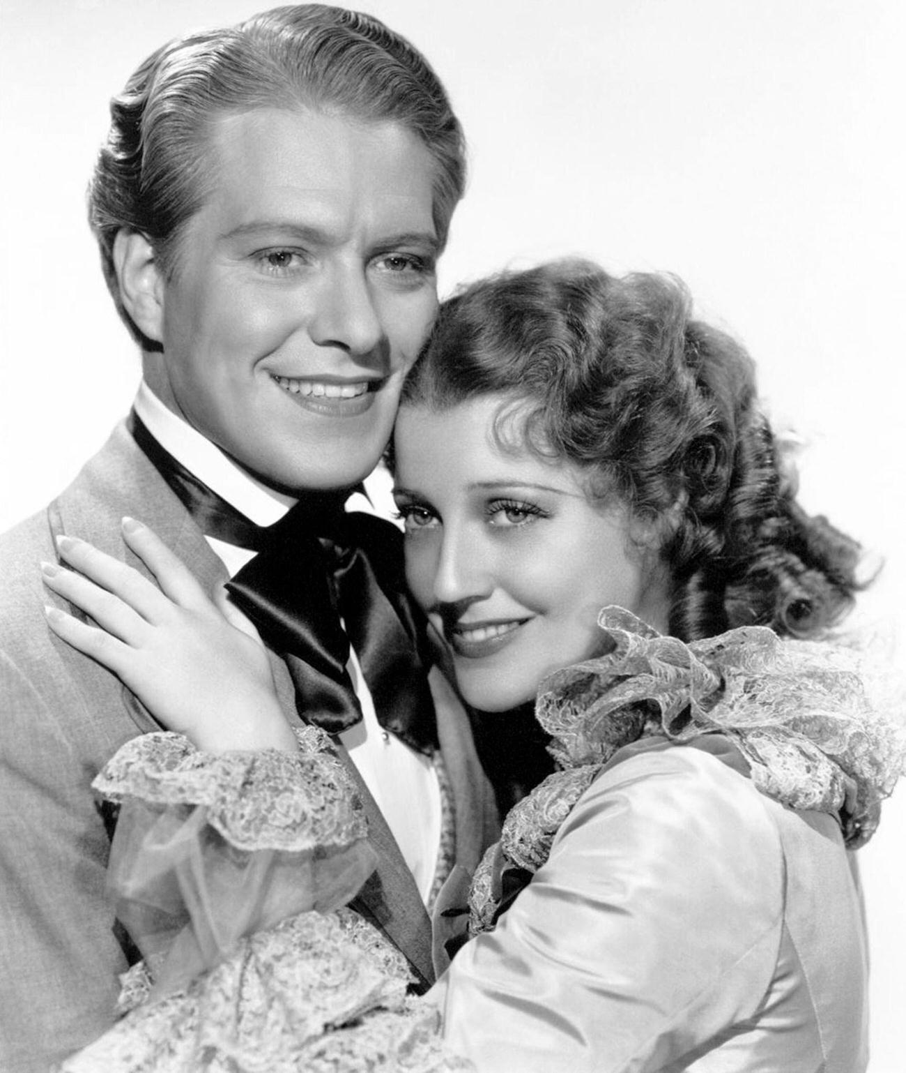 Jeanette Macdonald And Nelson Eddy In 'Maytime'.
