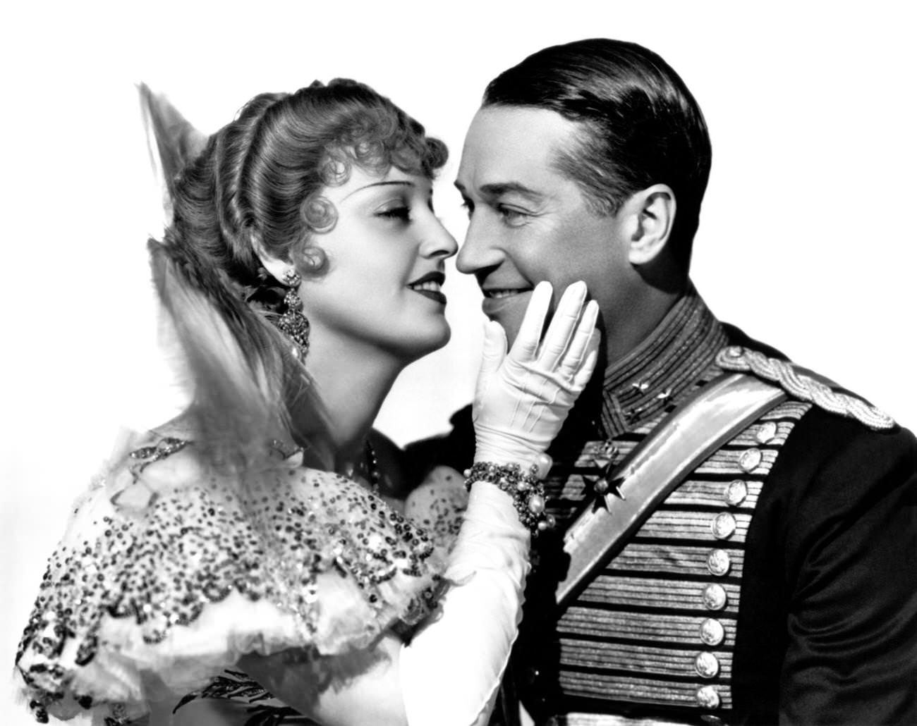 Jeanette Macdonald And Maurice Chevalier In 'The Merry Widow'.