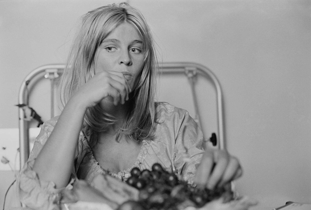 Julie Christie Eating Grapes In A Hospital Bed, Uk, 1964.