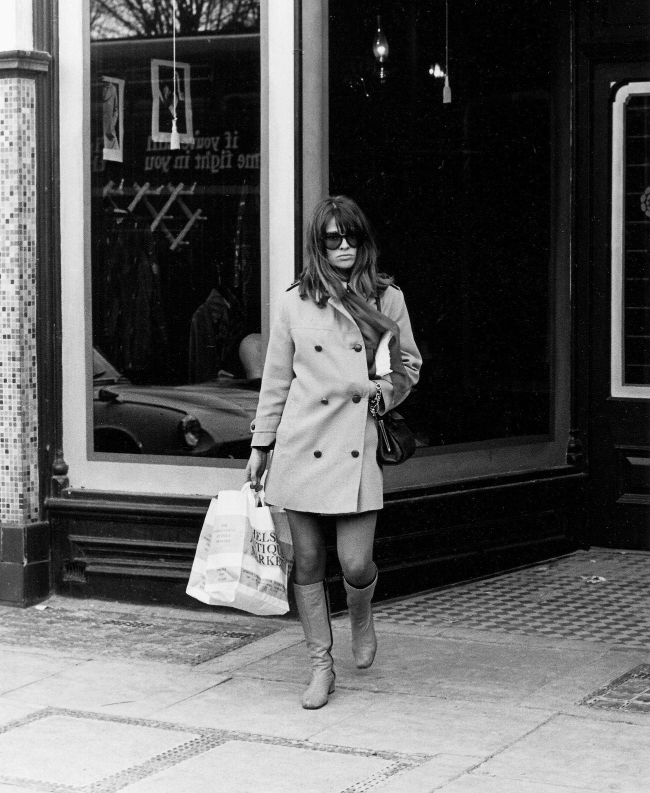 Julie Christie Shopping On Kings Road, London, 1968.