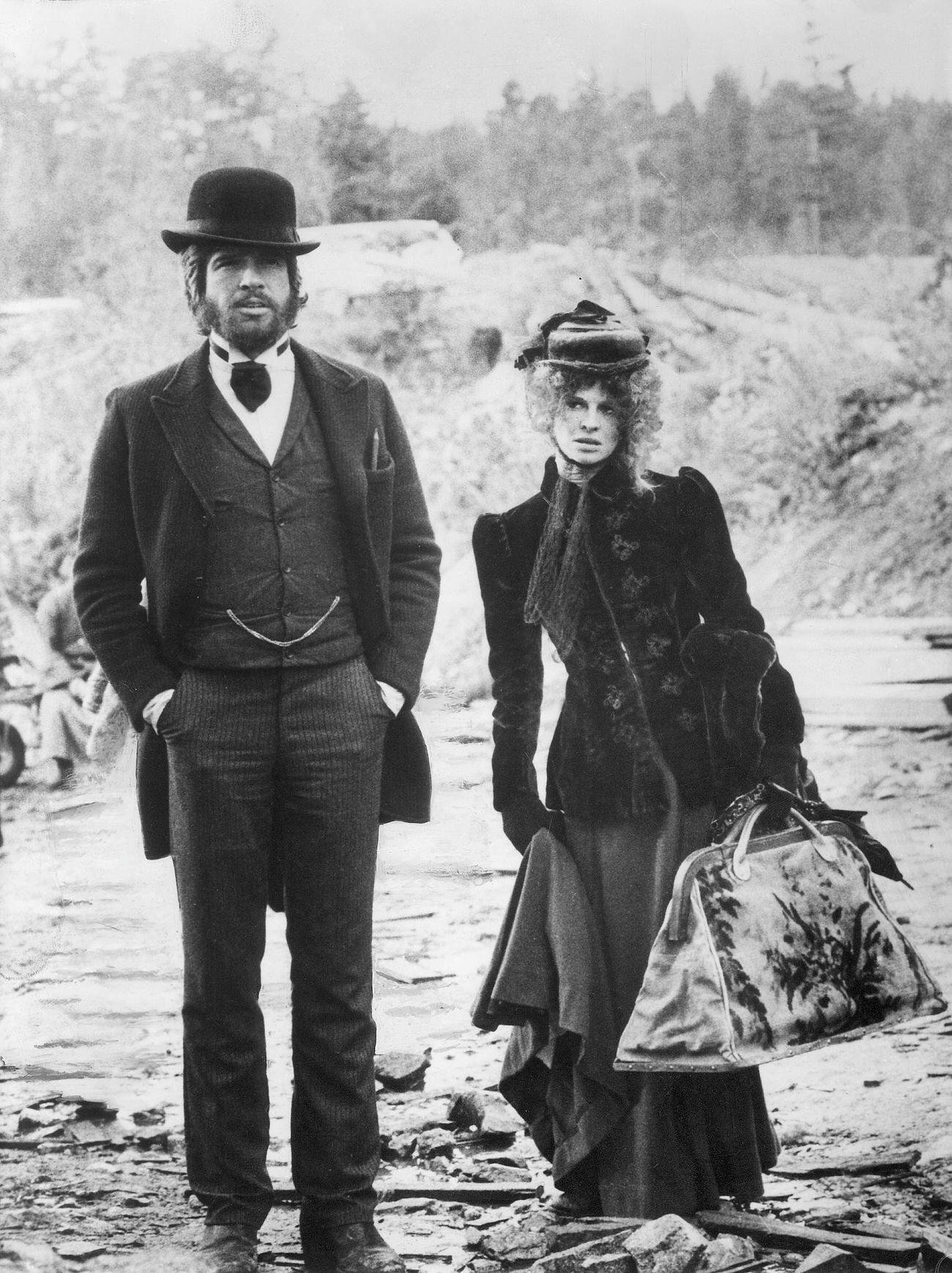 Julie Christie And Warren Beatty In 'Mccabe &Amp;Amp; Mrs Miller'