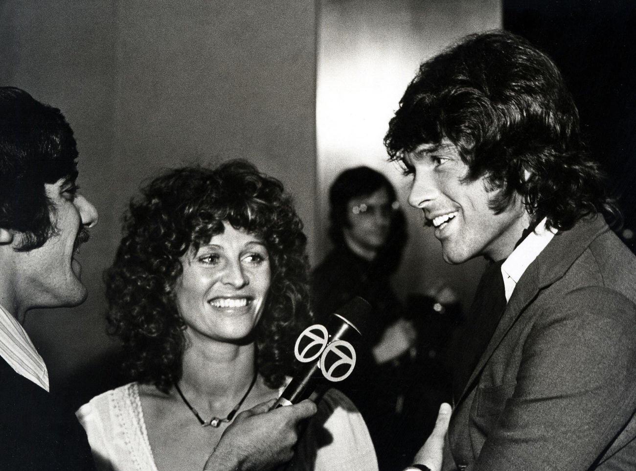 Geraldo Rivera, Julie Christie, And Warren Beatty At The &Amp;Quot;Go-Between&Amp;Quot; Premiere In New York City