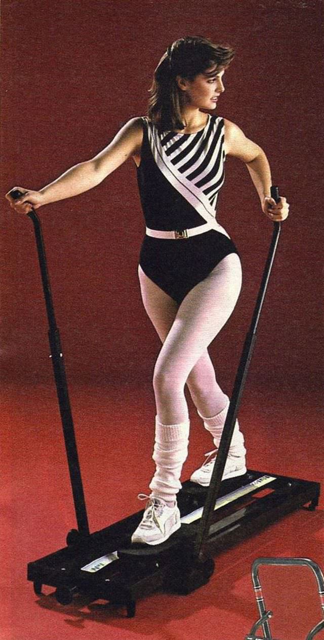 When Legwarmers Were The Ultimate Fashion Accessory In The Vibrant 1980S