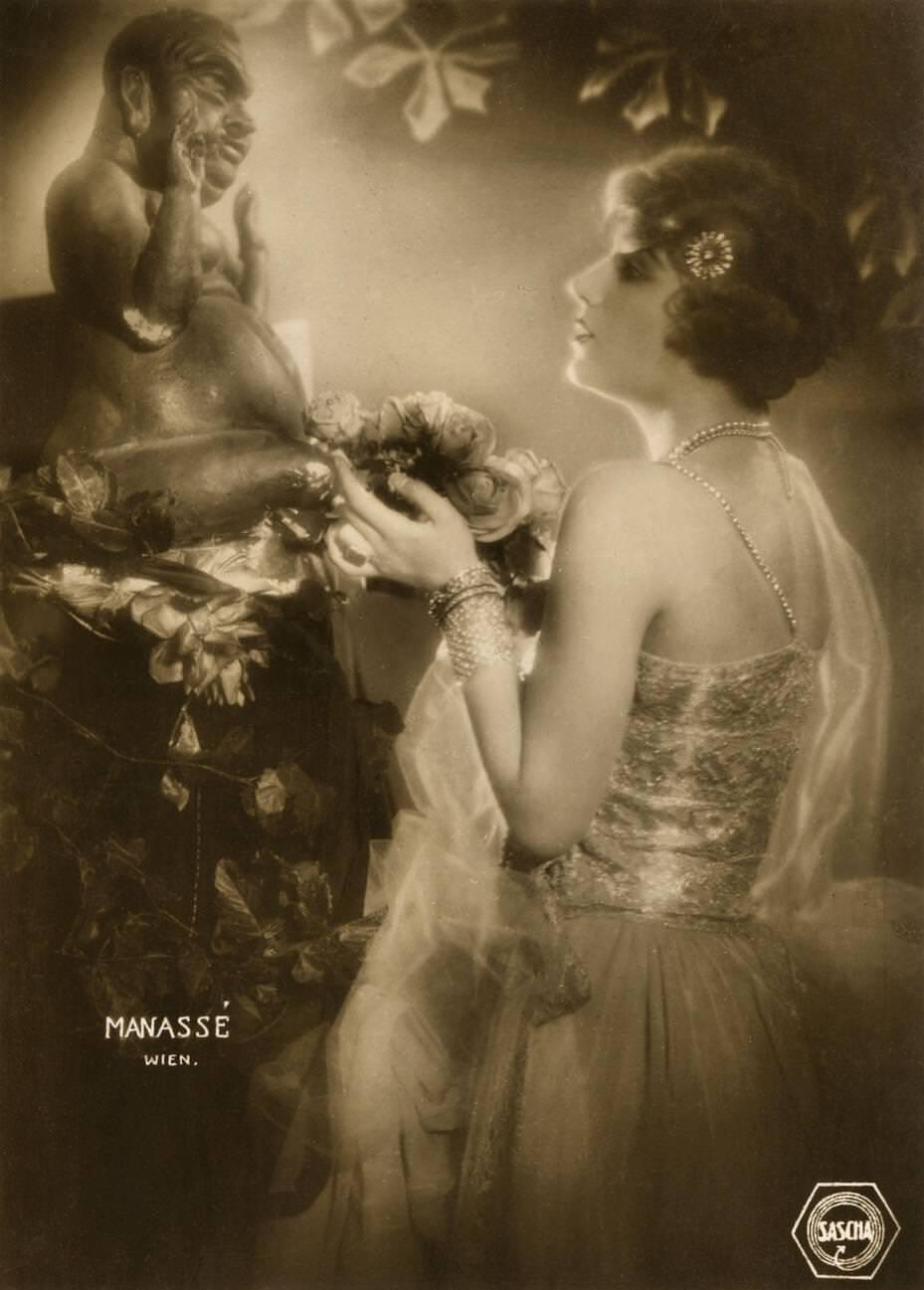 Lili Damita By Manasse Studio, Vienna.