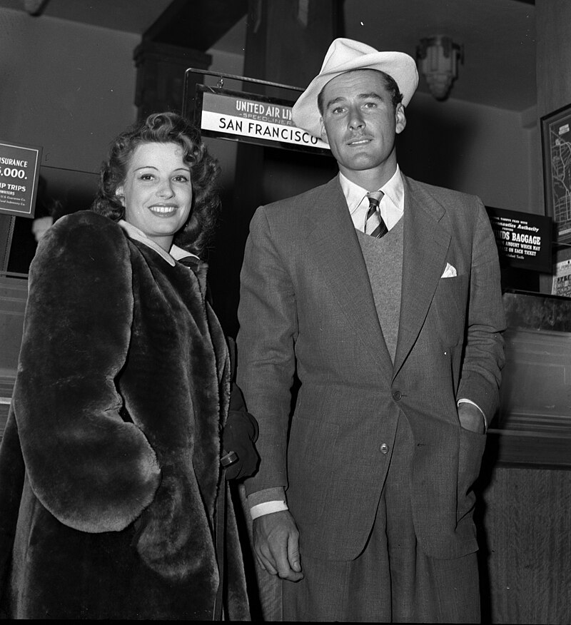 Lili Damita'S Last Known Photo With Her Husband, Errol Flynn, At Los Angeles Airport, 1941.