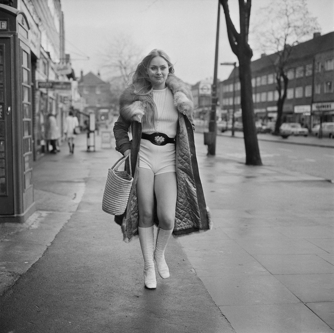 Linda Hayden The Day After Her 18Th Birthday, Uk, January 20, 1971.