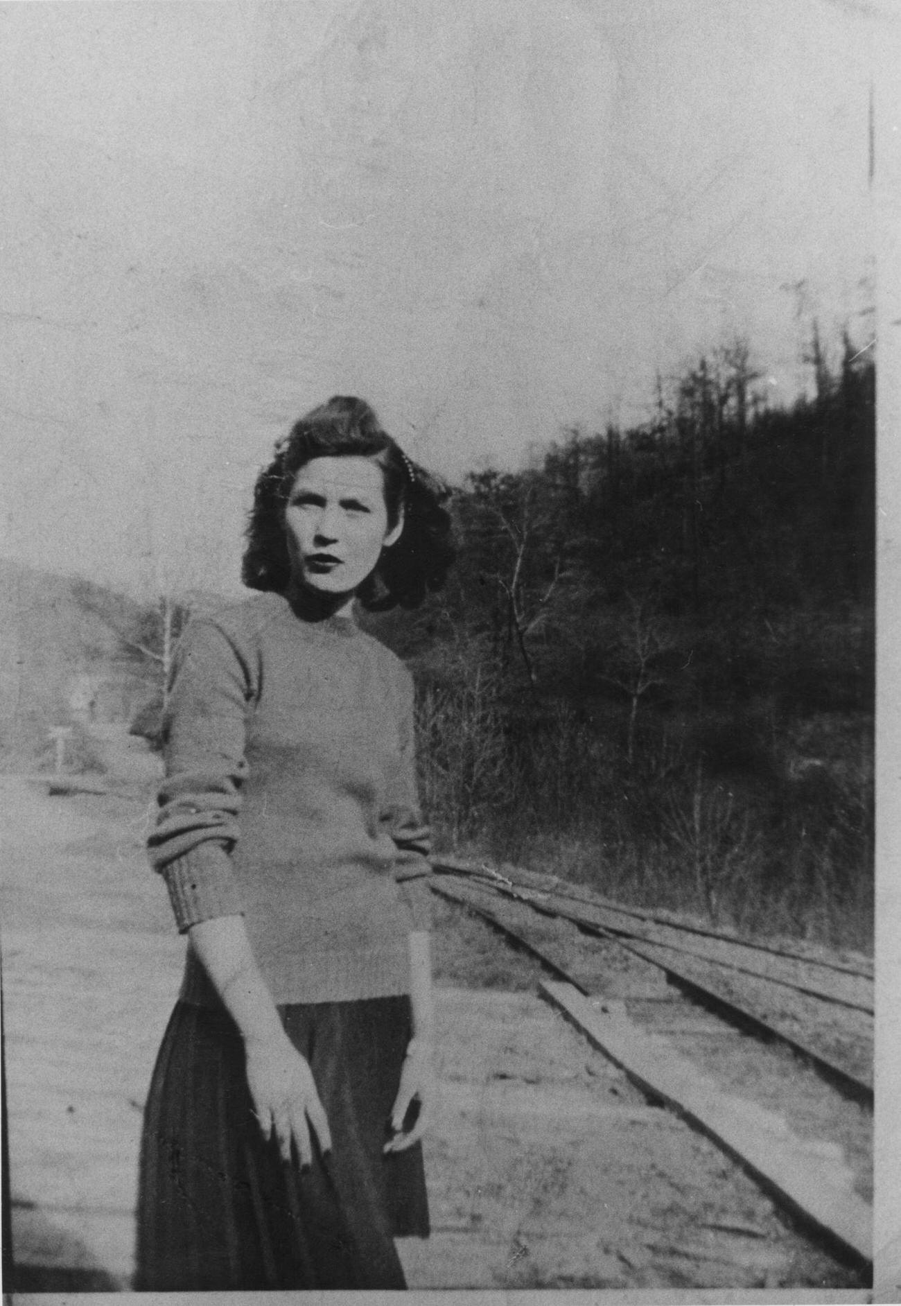 Loretta Lynn Poses For A Portrait In Butcher Holler, Kentucky, Circa 1950.