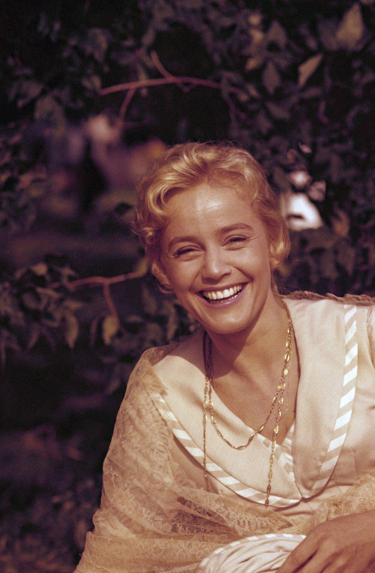 Maria Schell In A Scene From &Amp;Quot;Bis Wir Uns Wiedersehn&Amp;Quot;, West Germany, 1952.