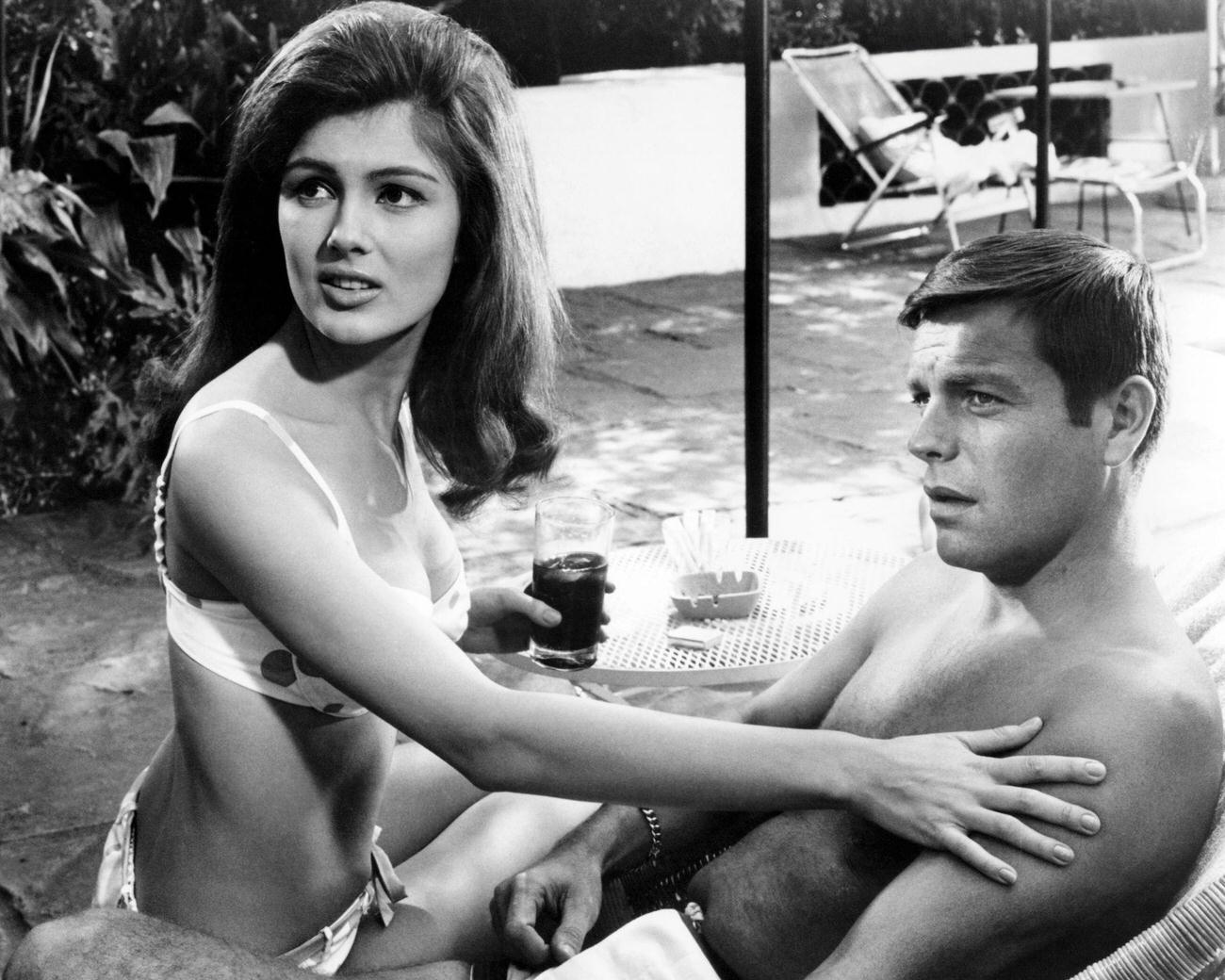 Robert Wagner And Pamela Tiffin In 'Harper', 1966.