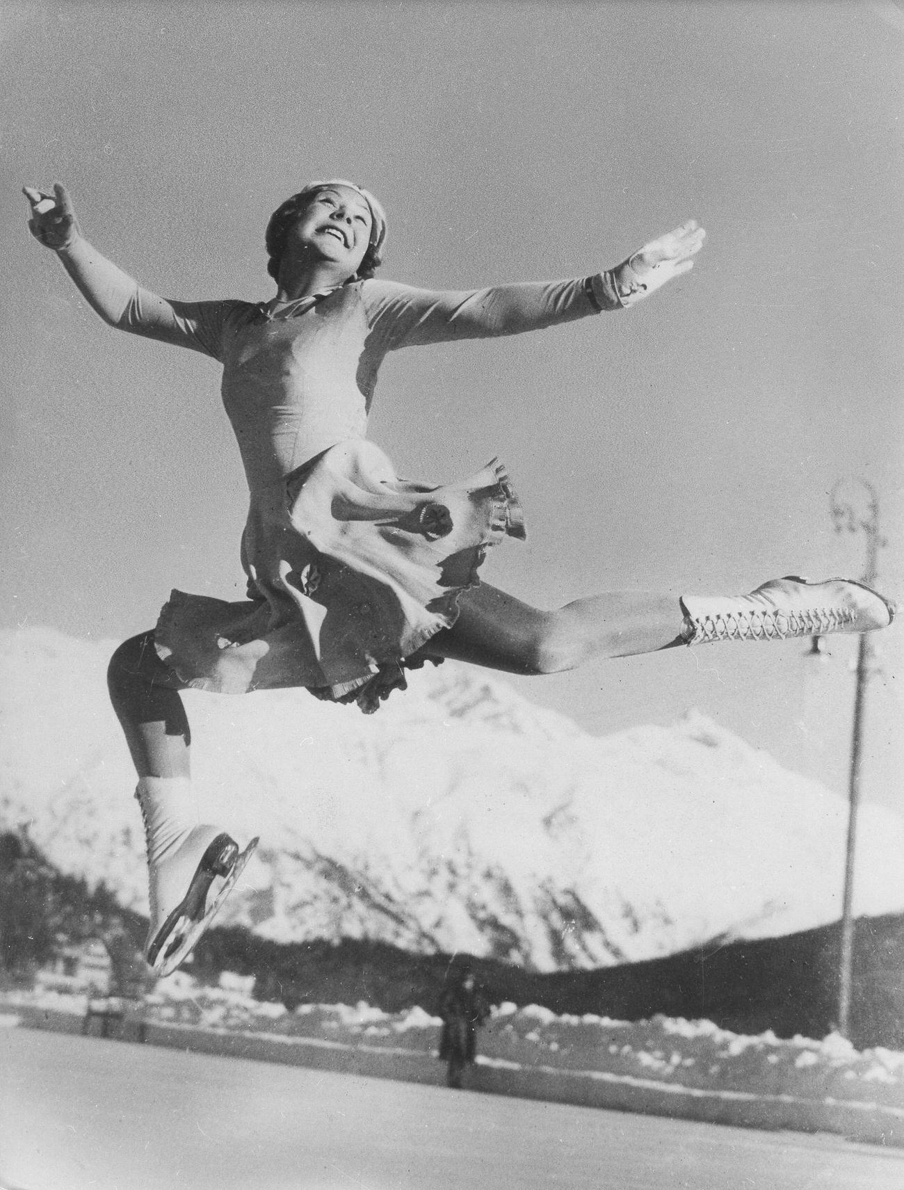 Sonja Henie In Action On The Ice At The 1936 Olympics In Garmisch-Partenkirchen.