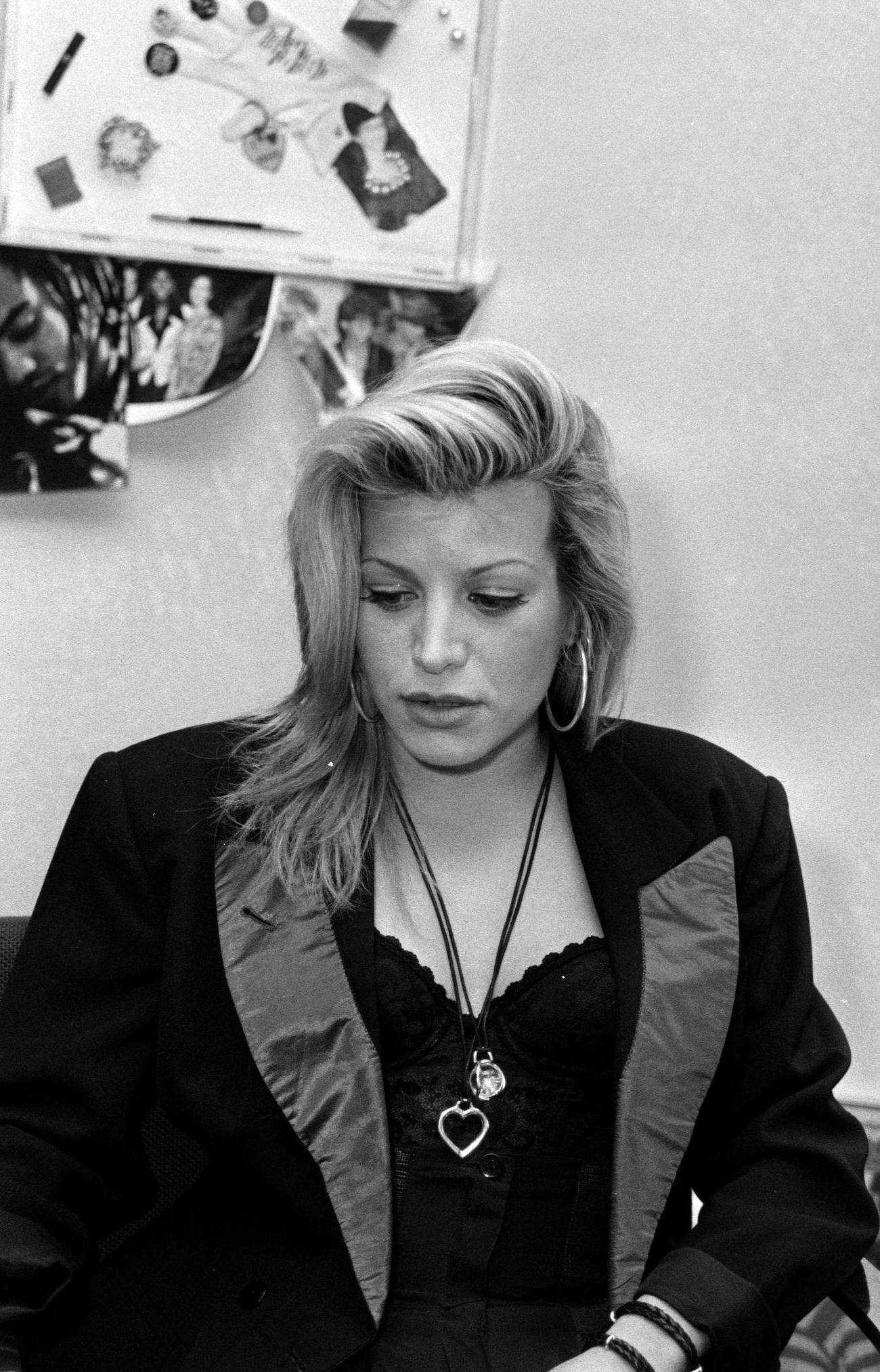 Taylor Dayne Age Revealed: Discover the Surprising Truth Behind Her Years of Success!