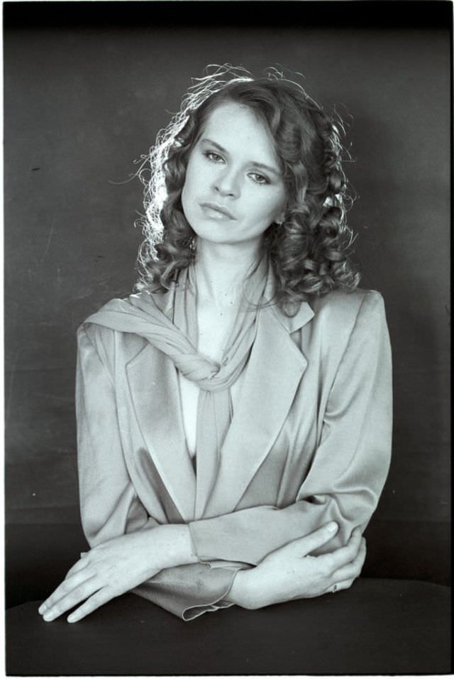 Shining A Light On Teresa Ann Savoy: An In-Depth Look At Her Life And Career With Stunning Photos