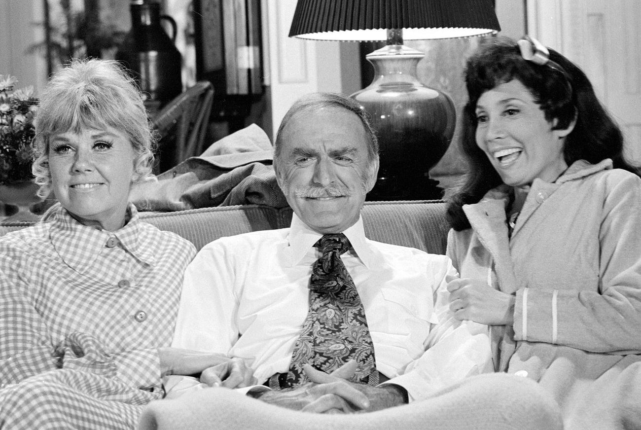 'The Doris Day Show' With Doris Day, John Dehner, And Jackie Joseph, Episode 'Peeping Tom', June 22, 1972.