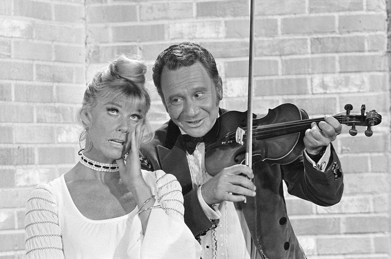 'The Doris Day Show' With Doris Day And Paul Smith, Episode 'Dinner For One', July 7, 1970.