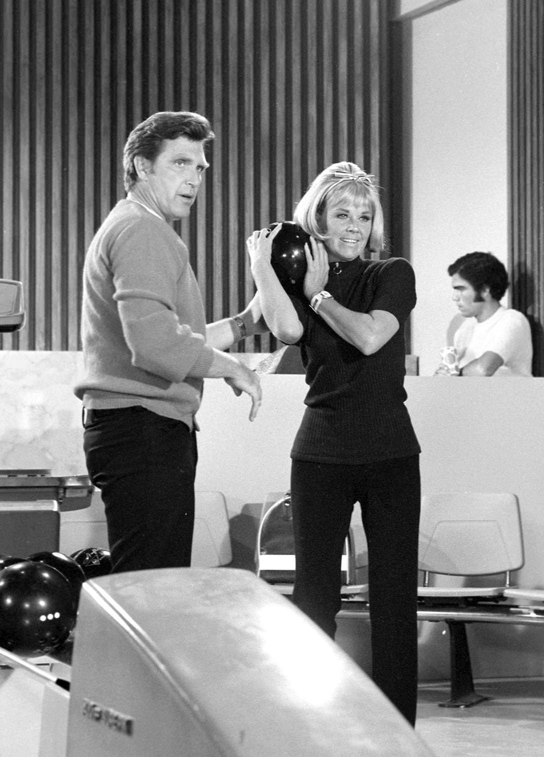 'The Doris Day Show' With Robert Lansing And Doris Day, Episode 'A Fine Romance', June 23, 1971.