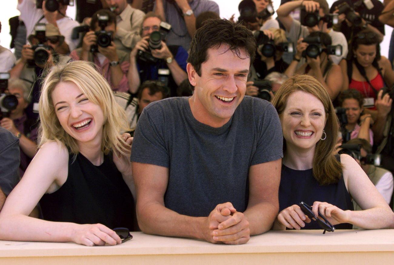 Cate Blanchett With Julianne Moore And Rupert Everett In Cannes, 1999, During The Photocall Of &Amp;Quot;An Ideal Husband.&Amp;Quot;