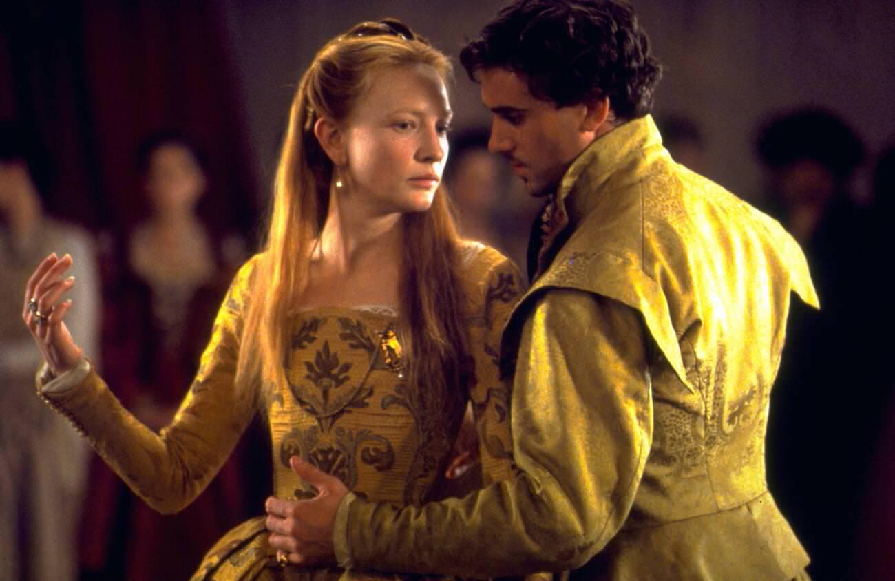 Cate Blanchett In &Amp;Quot;Elizabeth&Amp;Quot; With Joseph Fiennes, 1998.