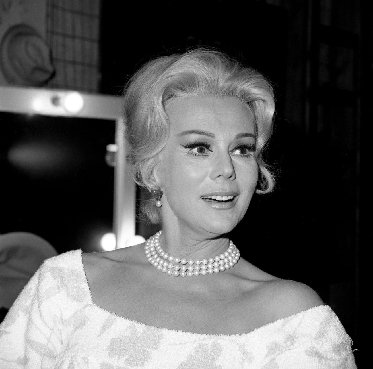 Eva Gabor In &Amp;Quot;Green Acres&Amp;Quot;, December 29, 1965.