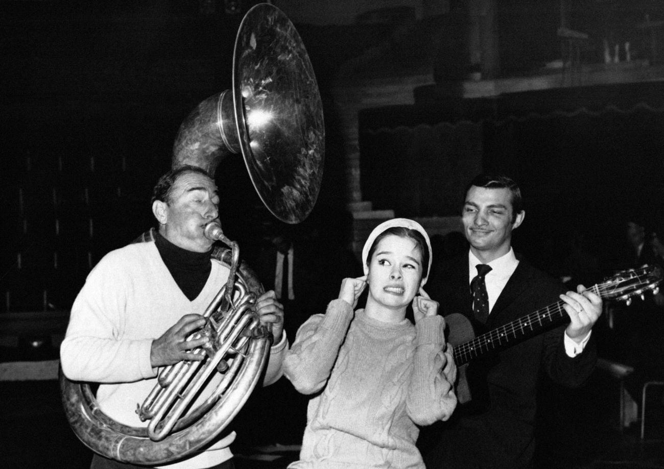 Geraldine Chaplin With Clown Achille Zavatta And Sampion Bouglione During A Radio Show At Cirque Medrano In Paris, France, 1964.