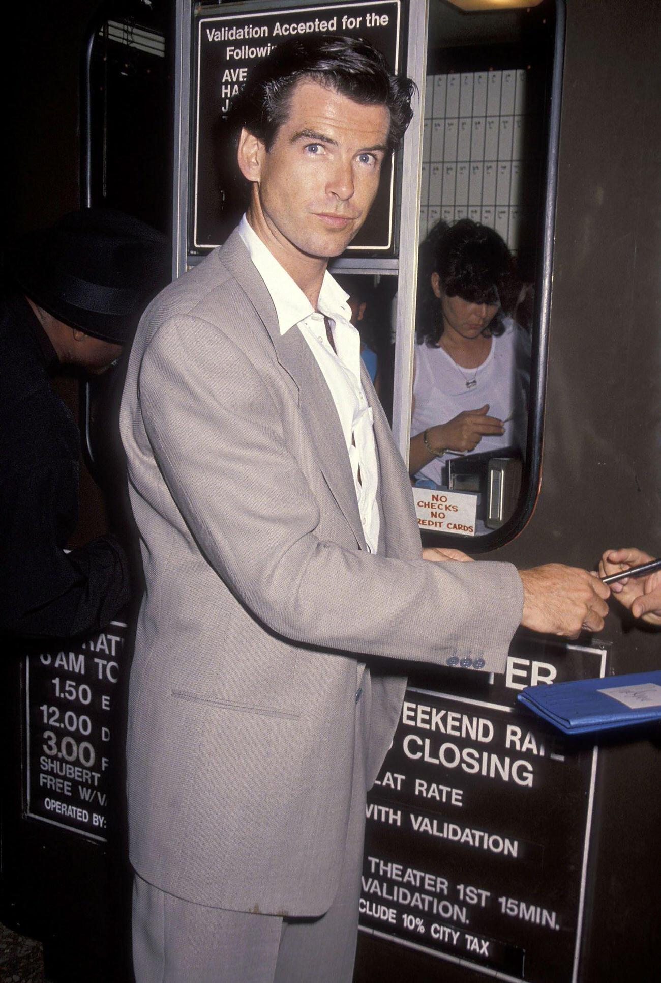 Pierce Brosnan At The &Amp;Quot;Postcards From The Edge&Amp;Quot; Premiere, Century City, September 10, 1990.