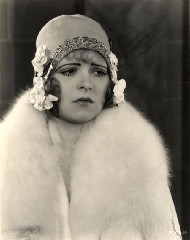Captivating Photos Of Clara Bow In The Fleet'S In, The 1928 Silent Film Classic