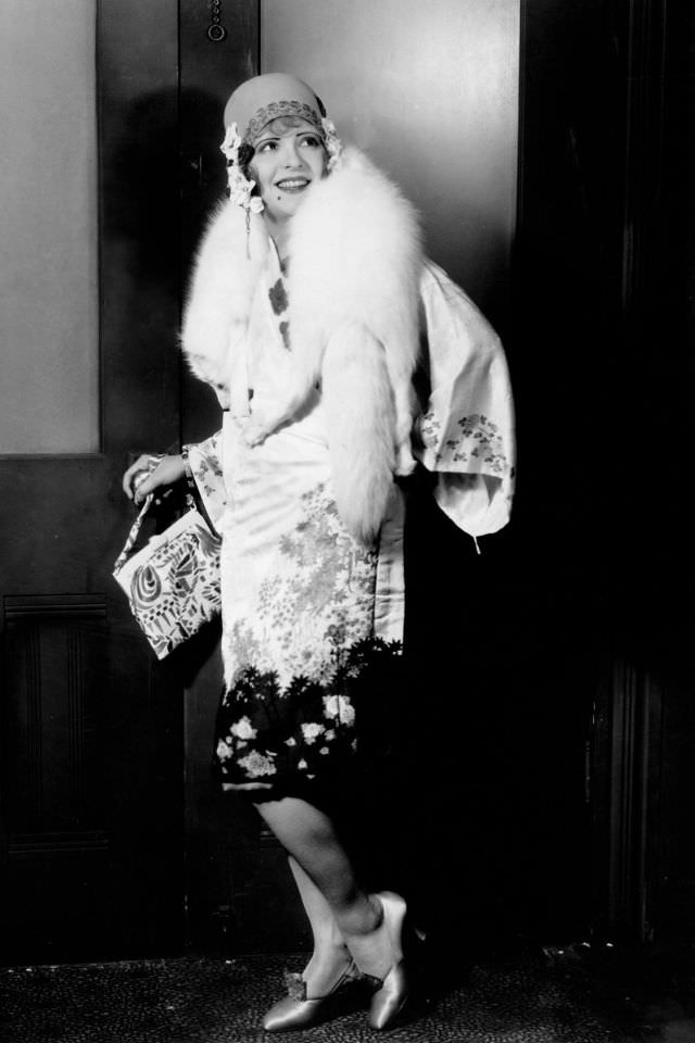 Captivating Photos Of Clara Bow In The Fleet'S In, The 1928 Silent Film Classic