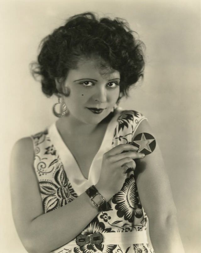 Captivating Photos Of Clara Bow In The Fleet'S In, The 1928 Silent Film Classic