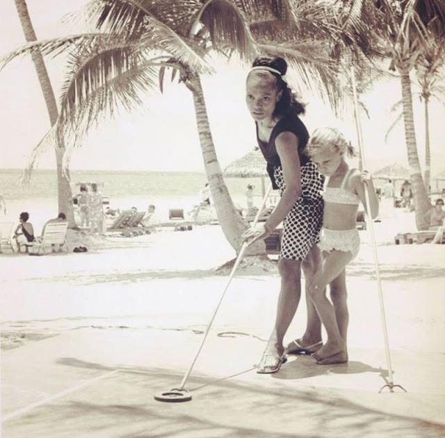 The Sweet And Loving Moments Of Eartha Kitt With Daughter Kitt Captured In 1960S Photos