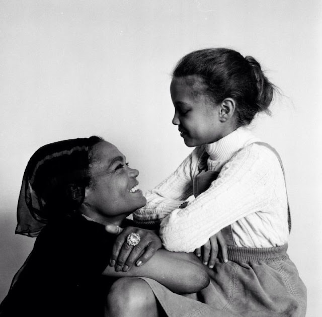 The Sweet And Loving Moments Of Eartha Kitt With Daughter Kitt Captured In 1960S Photos