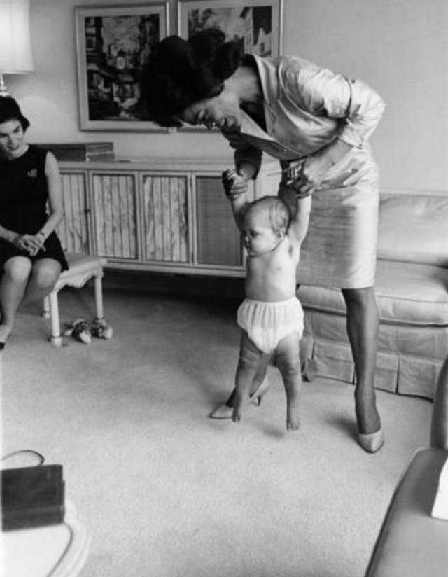 The Sweet And Loving Moments Of Eartha Kitt With Daughter Kitt Captured In 1960S Photos